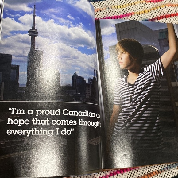 Official Justin Bieber Book, First  Step To Forever: my Story - Picture 4 of 8
